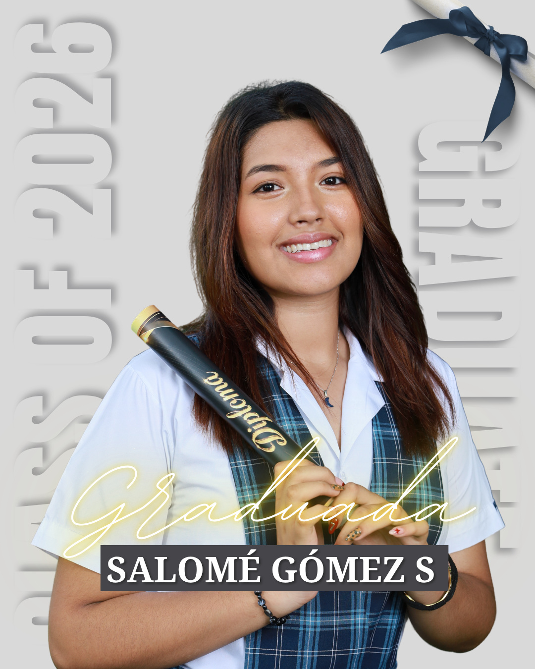 Diseño de graduación de Salomé con fondo gris